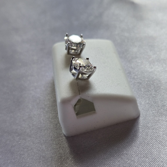 Moissanite 3 Carat Silver Stud Earrings - Picture 2 of 4